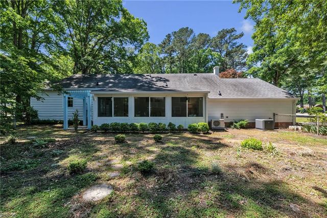 308 Country Club RD, Newport News, VA 23606