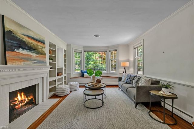 308 Country Club RD, Newport News, VA 23606