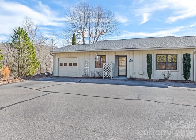 12 Willow View Drive, Franklin, NC 28734