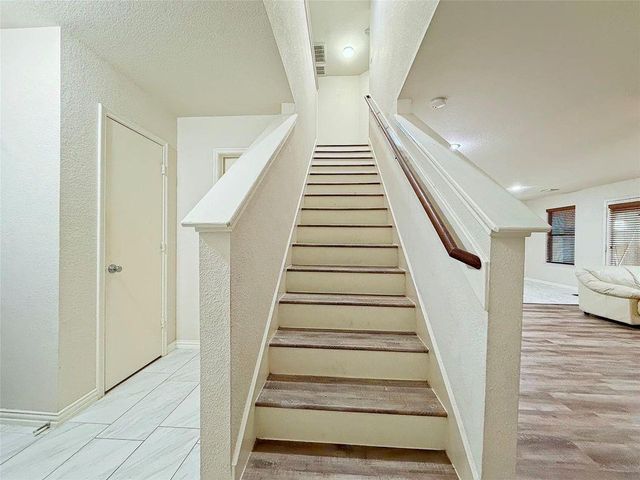 9507 Narnia Springs Court, Houston, TX 77075