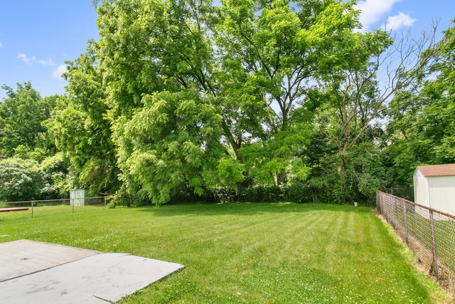 18200 Fountainbleau Drive, Hazel Crest, IL 60429