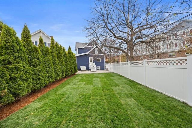 167 Essex St, Melrose, MA 02176