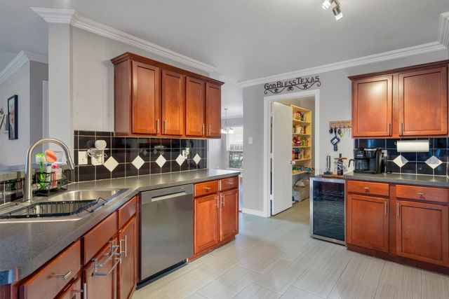 6920 Clark Vista Drive, Dallas, TX 75236