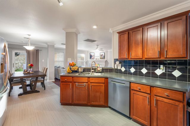 6920 Clark Vista Drive, Dallas, TX 75236