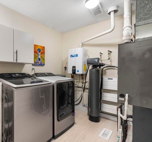 3615 E Churchill Street, Springfield, MO 65809