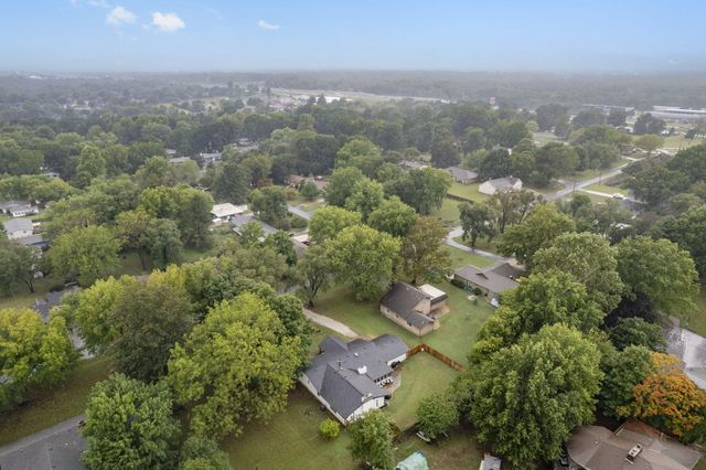 3615 E Churchill Street, Springfield, MO 65809