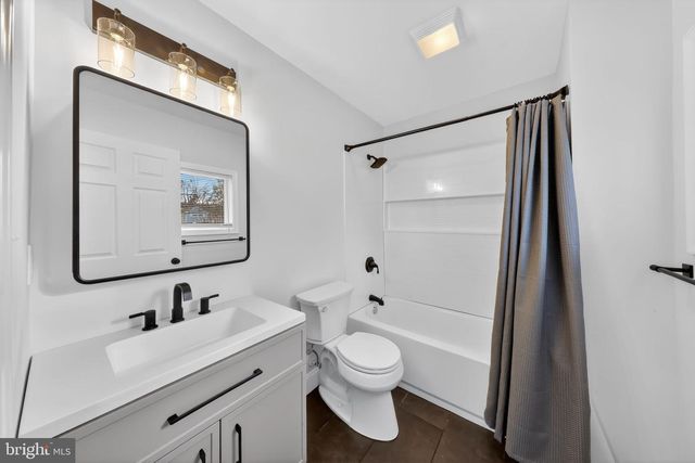 40 MONTROSE DR, Newark, DE 19713