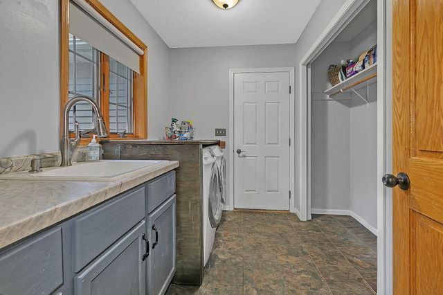 580 80th Street NW, Rice, MN 56367