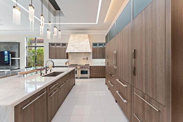 636 Hermitage Circle, Palm Beach Gardens, FL 33410