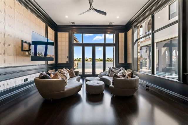 636 Hermitage Circle, Palm Beach Gardens, FL 33410