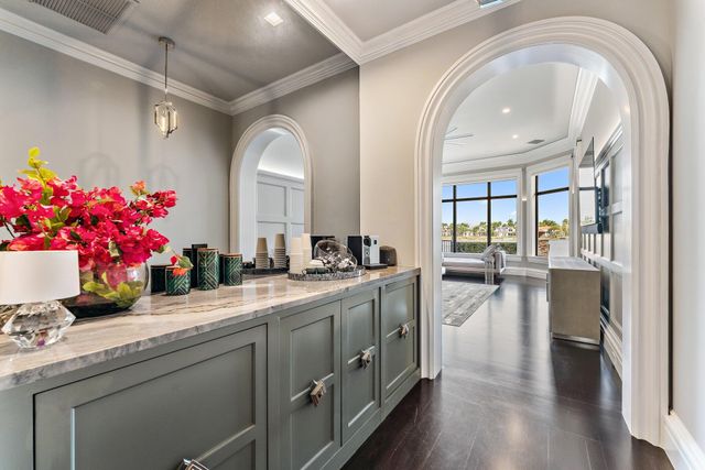 636 Hermitage Circle, Palm Beach Gardens, FL 33410