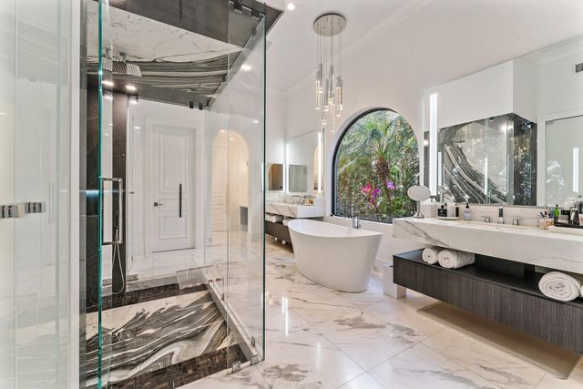 636 Hermitage Circle, Palm Beach Gardens, FL 33410