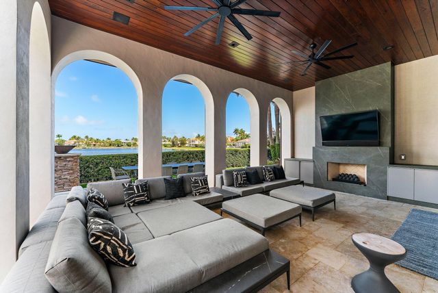 636 Hermitage Circle, Palm Beach Gardens, FL 33410