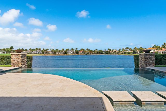 636 Hermitage Circle, Palm Beach Gardens, FL 33410