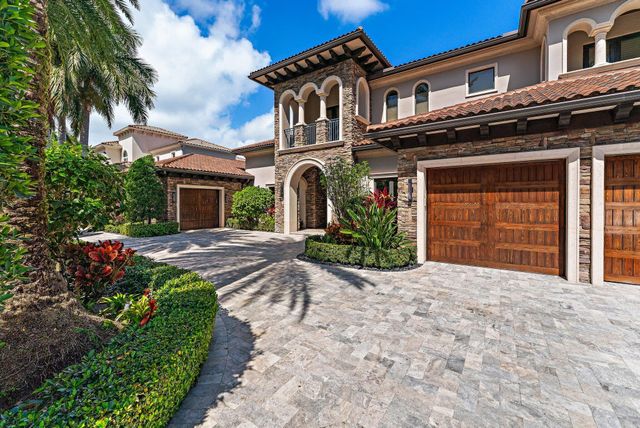 636 Hermitage Circle, Palm Beach Gardens, FL 33410