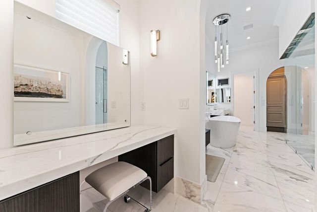 636 Hermitage Circle, Palm Beach Gardens, FL 33410