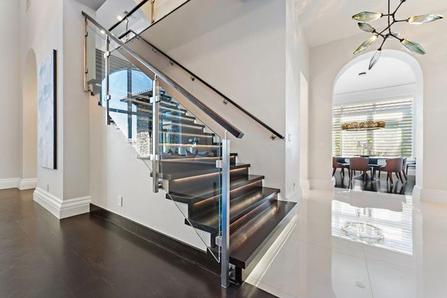 636 Hermitage Circle, Palm Beach Gardens, FL 33410