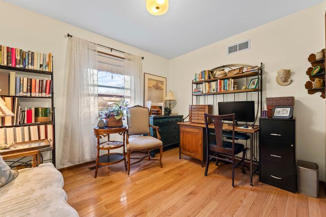 815 Carriage Drive, Algonquin, IL 60102