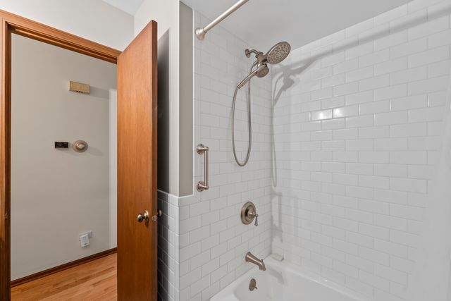 815 Carriage Drive, Algonquin, IL 60102