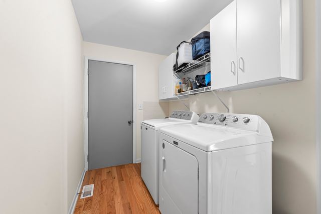 815 Carriage Drive, Algonquin, IL 60102