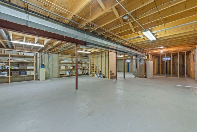 815 Carriage Drive, Algonquin, IL 60102