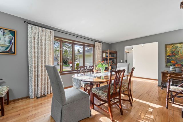 815 Carriage Drive, Algonquin, IL 60102