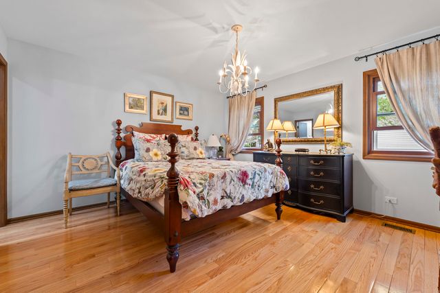 815 Carriage Drive, Algonquin, IL 60102