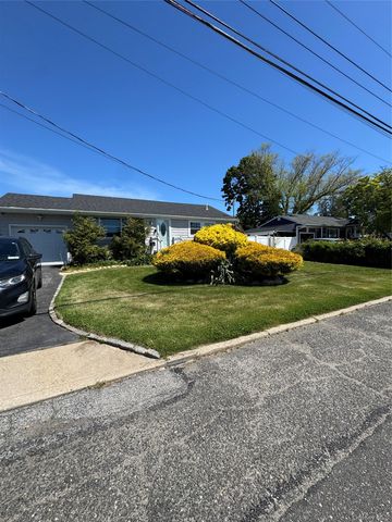31 Stockton Street, Brentwood, NY 11717