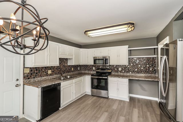 11492 Summer Creek Drive, Hampton, GA 30228