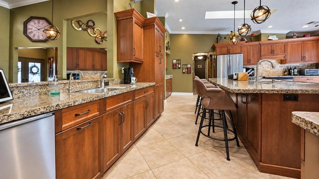 1040 ROSETREE LN, Tarpon Springs, FL 34689