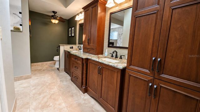 1040 ROSETREE LN, Tarpon Springs, FL 34689