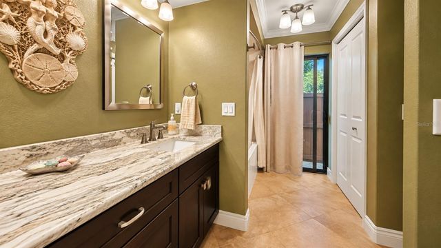 1040 ROSETREE LN, Tarpon Springs, FL 34689