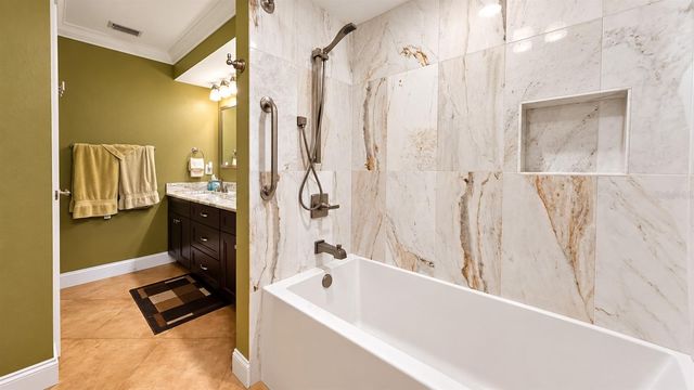 1040 ROSETREE LN, Tarpon Springs, FL 34689