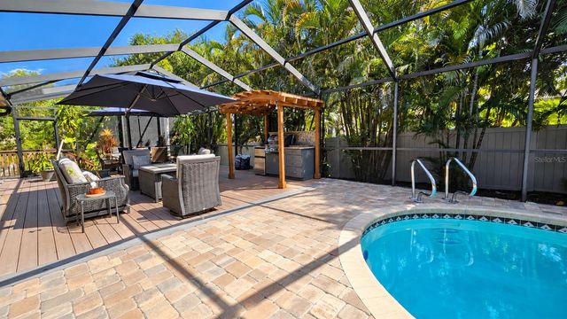 1040 ROSETREE LN, Tarpon Springs, FL 34689