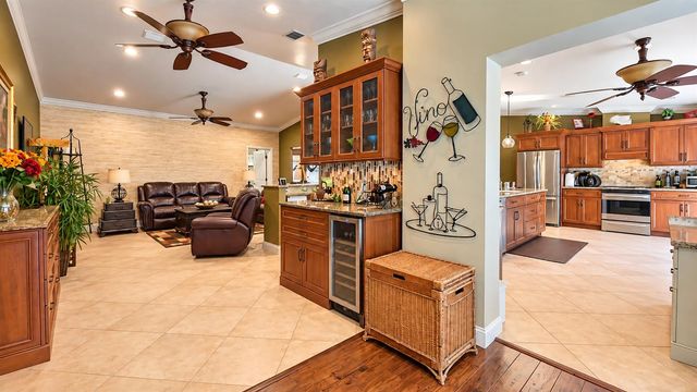 1040 ROSETREE LN, Tarpon Springs, FL 34689