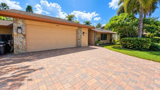 1040 ROSETREE LN, Tarpon Springs, FL 34689