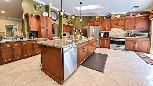 1040 ROSETREE LN, Tarpon Springs, FL 34689