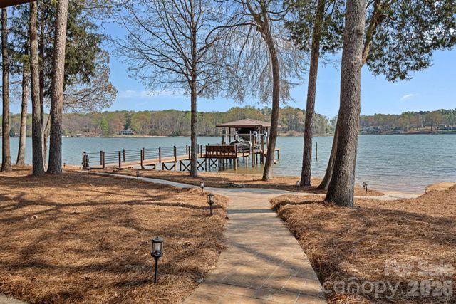 843 Morrison Farm Road, Troutman, NC 28166