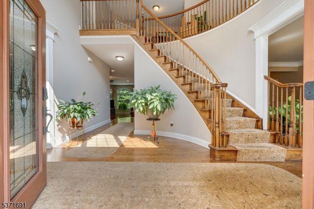 32 Four Bridges Rd, Chester Twp., NJ 07930