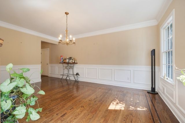 32 Four Bridges Rd, Chester Twp., NJ 07930