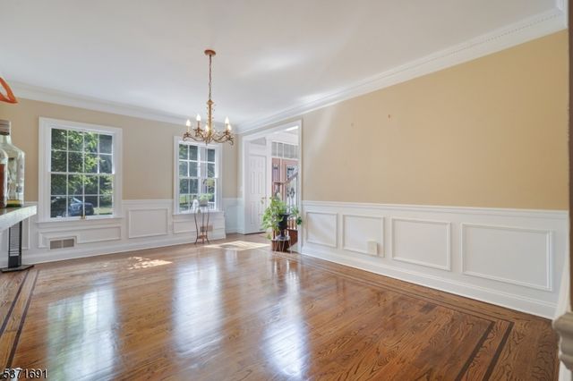 32 Four Bridges Rd, Chester Twp., NJ 07930