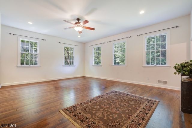 32 Four Bridges Rd, Chester Twp., NJ 07930