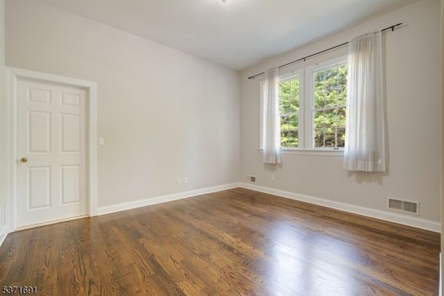 32 Four Bridges Rd, Chester Twp., NJ 07930