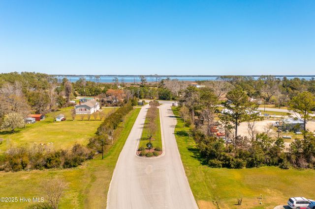 101 Finch Drive, Beaufort, NC 28516