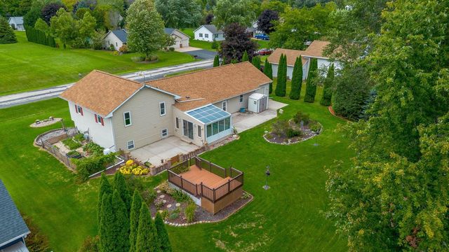 N1576 EVENING STAR DRIVE, Greenville, WI 54942