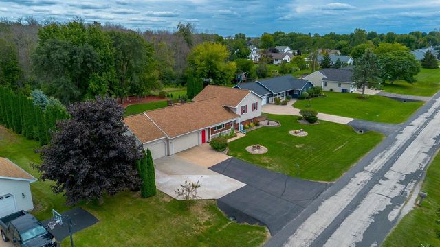 N1576 EVENING STAR DRIVE, Greenville, WI 54942