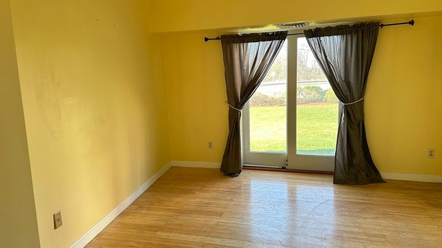 133 Commander Shea Blvd 113, Quincy, MA 02171