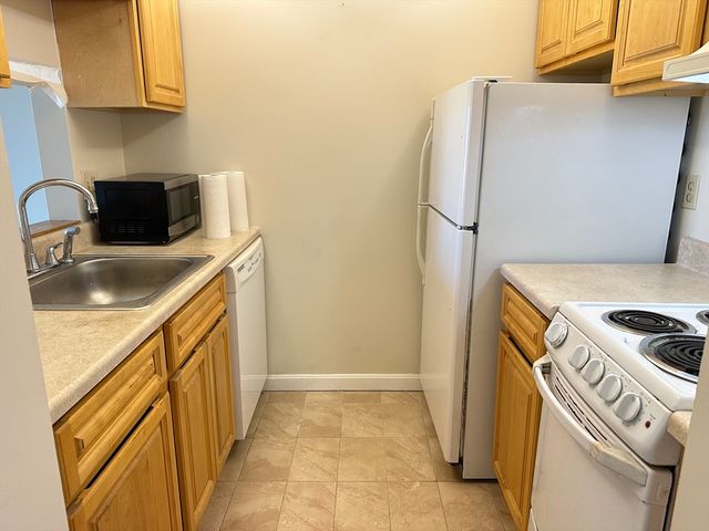 133 Commander Shea Blvd 113, Quincy, MA 02171