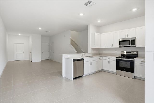 282 27TH STREET SE, Ruskin, FL 33570