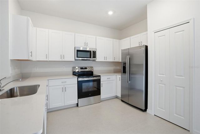 282 27TH STREET SE, Ruskin, FL 33570